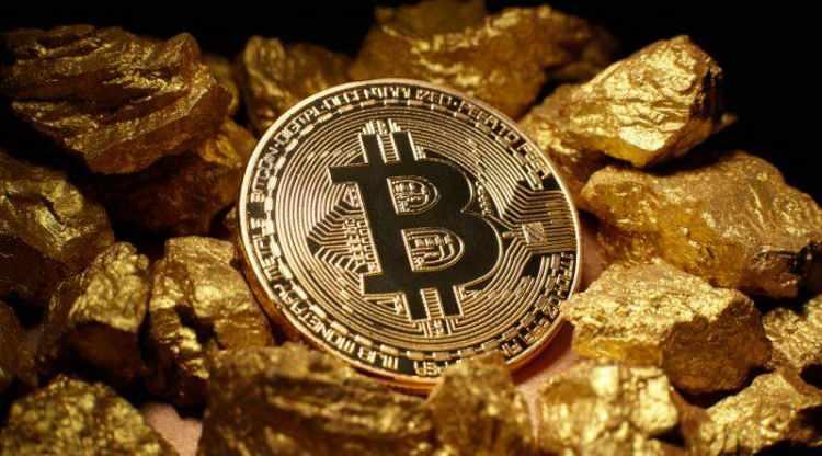 <p>Binance'in dünyanın birçok farklı yerinde ofisleri bulunuyor. Pandemi nedeniyle bir yıldır Asya kıtasında yaşayan Zhao, daha önce birkaç ayda bir taşınıp farklı lokasyondaki çalışanları ve kullanıcılarıyla birlikte zaman geçiriyordu. "Çok taşınma gibi bir huyum var ama bu bana dünyayla daha fazla temas imkanı sağlıyor" diyen Zhao'nun, kripto para borsası işine girme vizyonunun altında da bu alışkanlığı yatıyor.</p>
