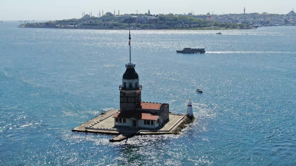 <p>Mülkiyeti İstanbul Büyükşehir Belediyesi'nde bulunan ve Hamoğlu Holding'in işlettiği Kız Kulesi, yeniden Kültür ve Turizm Bakanlığı'na geçti. </p>

<p> </p>
