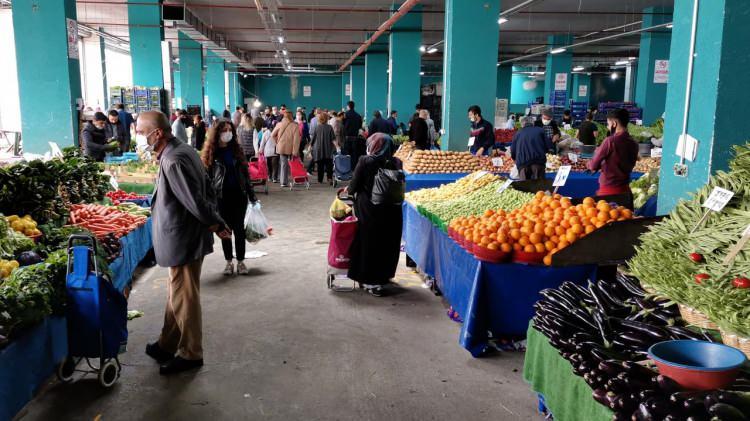 <p> BAYRAMPAŞA<br />
<br />
Bereç - Cicoz Yolu Pazartesi Pazarı,<br />
Kocatepe Mega Center Çarşamba Pazarı,<br />
Altıntepsi Perşembe Pazarı,<br />
Yıldırım Cuma Pazarı,<br />
Kocatepe Mega Center Cumartesi Pazarı,</p>