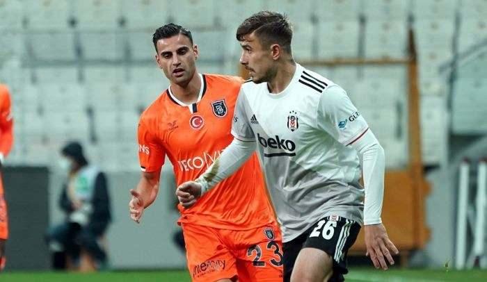 <p>Belözoğlu istedi, Dorukhan Toköz tamam</p>
<p>Emre Belözoğlu'nun transfer listesinde bulunan Edin Visca, Dorukhan Toköz, Vedat Muriç ve Olivier Giroud ile tamasa geçildi. Dorukhan Toköz ile her konuda anlaşma sağlandı. Lazio’ya bu sezon başında satılan Vedat Muriç de Fenerbahçe’nin transfer listesinde. Oyuncu, 1 seneliğine kiralık olarak eski takımına geri dönecek.</p>