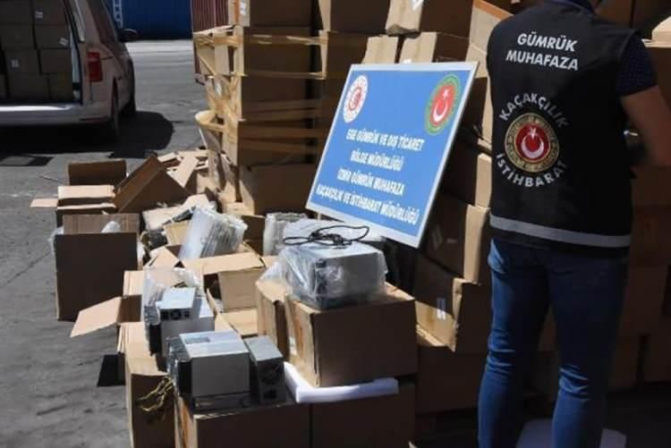 <p>İzmir Cumhuriyet Başsavcılığı, olayla ilgili 4 kişi hakkında işlem başlatırken, cihazların Tasfiye İşleri Müdürlüğü'ne teslim edileceği bildirildi.</p>
<p> </p>