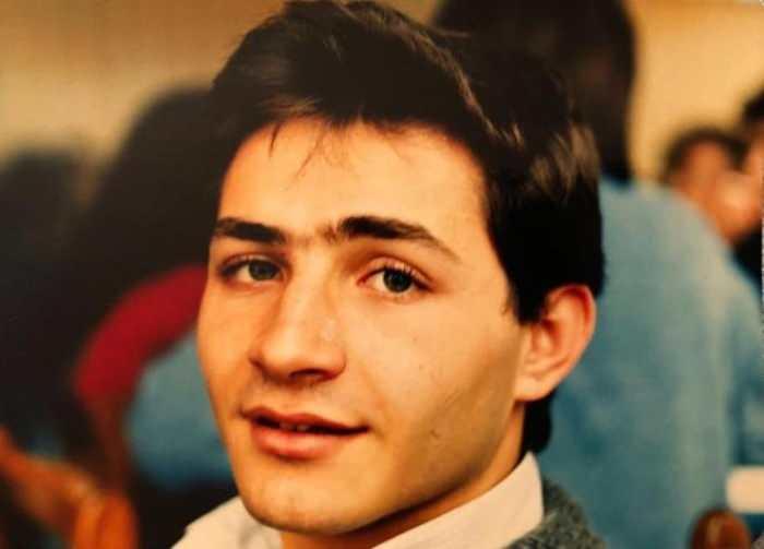 <p><strong>ARMAĞAN ÇAĞLAYAN</strong></p>