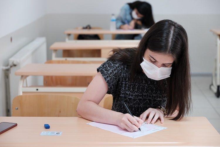 <p><strong>8- SINAVLAR NE ZAMAN YAPILACAK?</strong></p>
<p>24 Mayıs - 18 Haziran 2021 arasında yapılacak.</p>