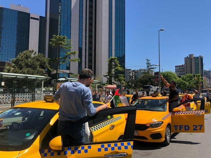 <p>Polisin geniş güvenlik önlemleri aldığı eylemin ardından gelen grup olaysız dağıldı.</p>
