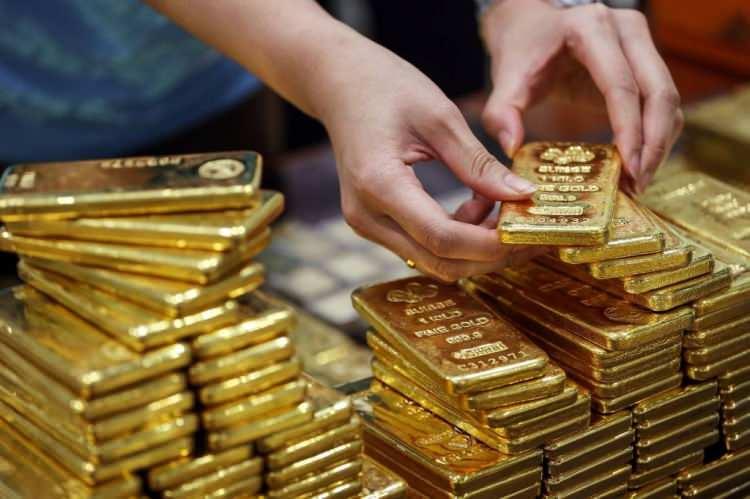 <p><strong>ABD HAZİNE BAKANI JANET YELLEN KAFALARI KARIŞTIRDI</strong></p>
<p>Piyasalarda geçtiğimiz hafta eski Fed Başkanı yeni ABD Hazine Bakanı Janet Yellen'in açıklamaları büyük yankı uyandırdı. Yellen, para politikası kendi görevi olmamasına rağmen, hükümet harcamaları nedeniyle ekonominin "aşırı ısınmasını" önlemek için faiz oranlarının biraz artması gerekebileceğini ifade etti. Bu açıklamanın ardından piyasalarda belirsizlik artmış, hisse senetleri, altın ve kripto paralar dahil satış baskısı izlenmişti.</p>