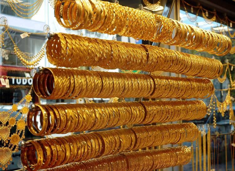 <p>Piyasalarda bol likiditenin sürecek olması borsalar ve altın fiyatları için pozitif etki gösterirken, dolar endeksi geriledi.</p>