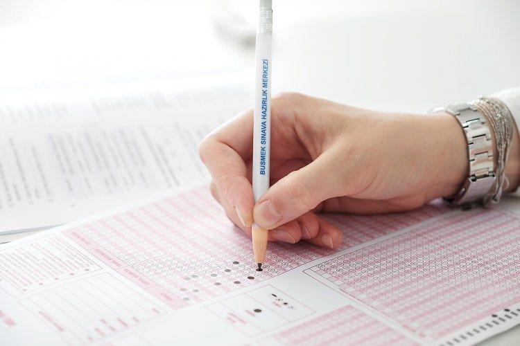 <p><strong>7- YÜZ YÜZE SINAVLARIN KAPSAMI NE OLACAK?</strong></p>
<p>Sınavlar 1 Kasım 2020 - 26 Mart 2021 arasında işlenen konu ve kazanımları kapsayacak şekilde planlanarak uygulanacak.</p>