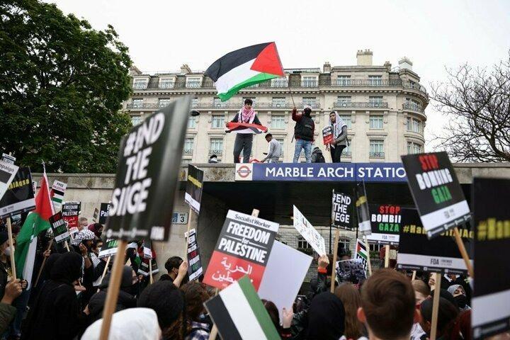<p>İngiltere / Londra</p>
<p>İsrail'in Gazze ve Mescid-i Aksa'ya yönelik saldırıları, İngiltere'nin başkenti Londra'da protesto ediliyor.</p>
<p> </p>