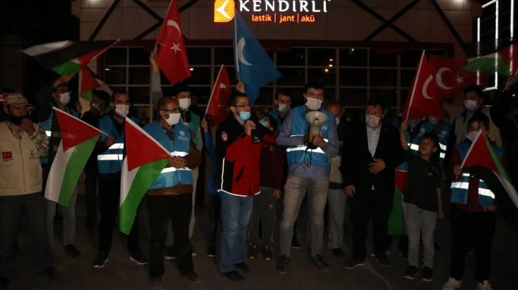 <p><strong>NİĞDE</strong></p>

<p>Niğde'de çok sayıda sivil toplum kuruluşu, İsrail'in Mescid-i Aksa'daki sivillere saldırısını protesto etmek için konvoy düzenledi.<br />
 </p>
