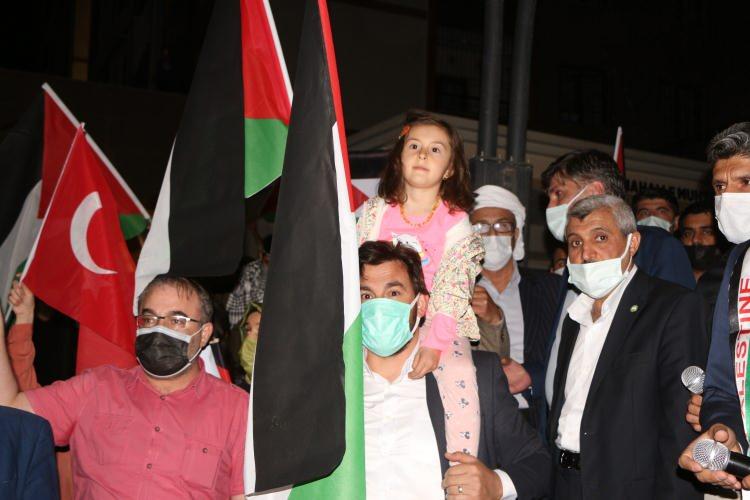 <p>İsrail güvenlik güçlerinin işgal altındaki Kudüs'teki Şeyh Cerrah ve Mescid-i Aksa'da Filistinlilere yönelik saldırıları, Şırnak'ta protesto edildi.</p>
