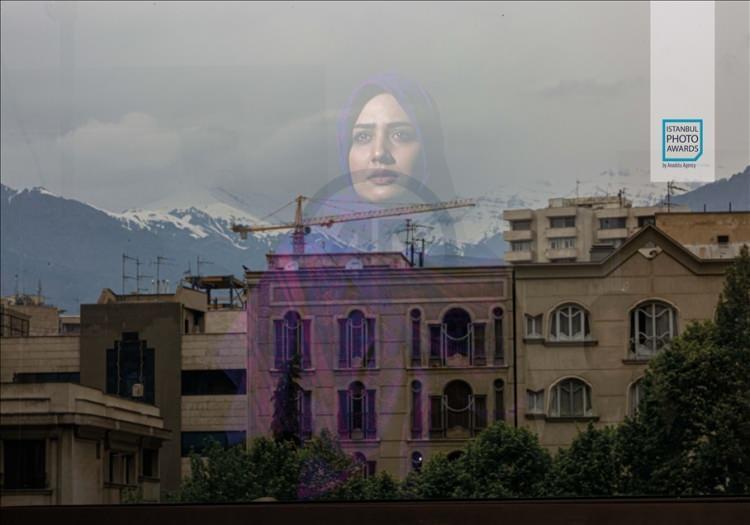 <p>Anadolu Ajansı (AA) tarafından foto muhabirlerini desteklemek amacıyla bu yıl yedincisi d&uuml;zenlenen uluslararası fotoğraf yarışması "Istanbul Photo Awards"da kazananlar a&ccedil;ıklandı. "Seri Portre"de İran'dan "Yabancı Ayna" fotoğraflarıyla Armin Karami, birinciliğin sahibi oldu. ( Armin Karami - Anadolu Ajansı )</p>
