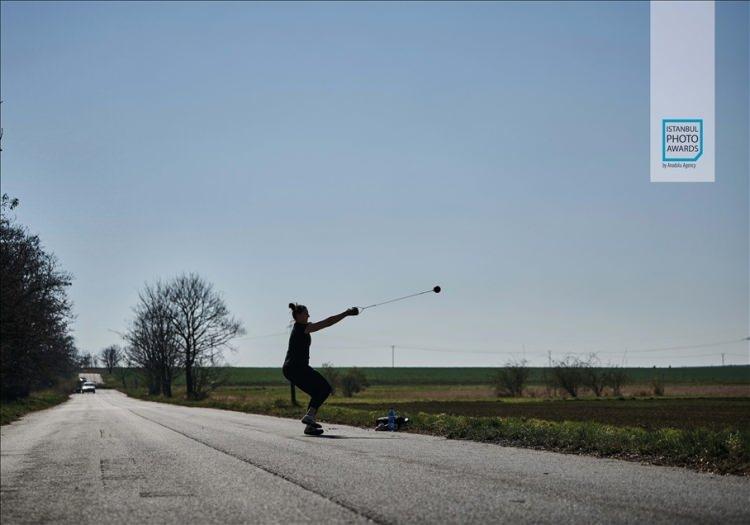 <p>Anadolu Ajansı (AA) tarafından foto muhabirlerini desteklemek amacıyla bu yıl yedincisi d&uuml;zenlenen uluslararası fotoğraf yarışması "Istanbul Photo Awards"da kazananlar a&ccedil;ıklandı. "Seri Spor" dalında &Ccedil;ek fotoğraf&ccedil;ı Barbora Reichova "Yıkılmaz Olimpiyat&ccedil;ılar" &ccedil;alışmasıyla ikincili oldu. ( Barbora Reichova - Anadolu Ajansı )</p>
