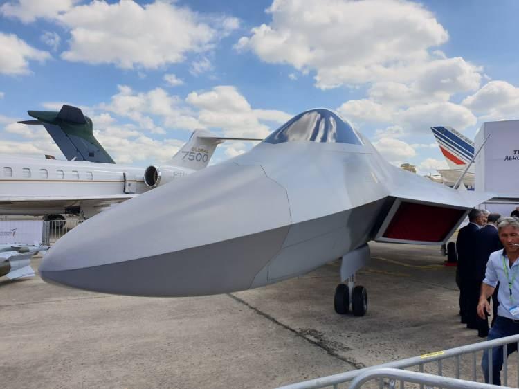 <p><strong>F-35'İN YERİNE PROJE</strong></p>
<p>Defense News sitesinde yayınlanan "F-35'ten dışlanmasıyla Türkiye'nin en büyük silah alıcısı TF-X çalışmasına öncelik vermeye başladı" başlıklı haberde Türkiye'nin havacılık sektöründeki son projesi masaya yatırıldı.</p>