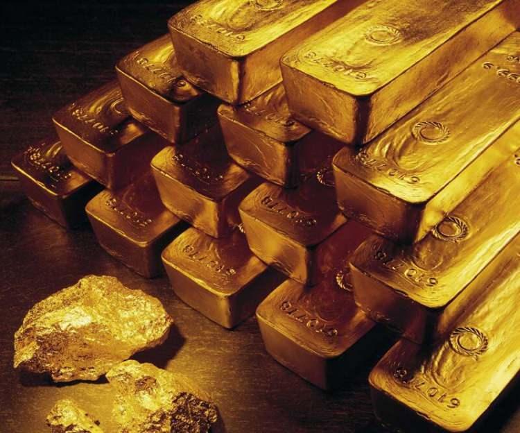 <p>Yusuf Topçu: Ons altın 2020 yılının yazında gördüğü 2070 dolar sonrası bir düzeltme sürecine girdi. Özellikle bu yılın şubat ayında yaşanan, ABD 10 ve 30 yıllık tahvil getirilerindeki artışla birlikte ise değer kaybı hızlanmıştı. Son dönemde kontrol altına alınabilen ABD 10 yıllık getirilerinde hâlâ yüzde 1,60’ın üzerindeyiz. Ancak bu sefer ons altında yön tekrar yukarıya dönmüş durumda. Yılın devamında 10 yıllık getirilerinin yüzde 2’ye kadar yaklaşması durumunda altın fiyatlarında tekrar bir durulma görebiliriz.</p>
<p> </p>