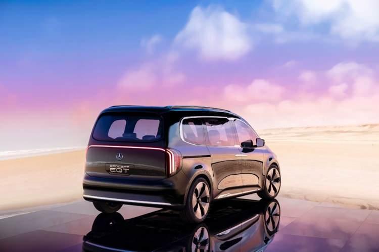 <p><strong>ÖNÜMÜZDEKİ YIL PAZARA SUNULACAK</strong></p>

<p>2022 yılında pazara sunulacak olan yeni T-Serisi, ticari olarak konumlandırılan ve bu yıl tamamen elektrikli bir versiyonla tanıtılacak olan Citan ile birlikte markanın hafif ticari araç pazarındaki ürün gamını tamamlıyor. Bunu, bireysel kullanıcılar için tamamen elektrikli bir versiyon takip edecek.</p>
