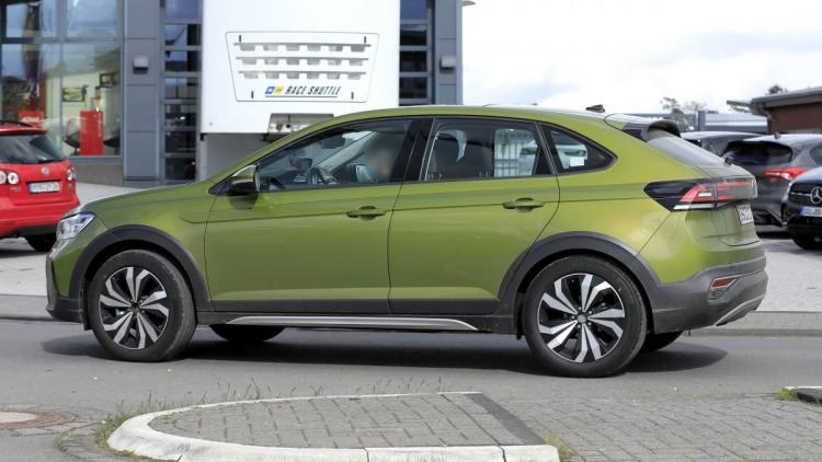 <p>Yeni Volkswagen Taigo'nun motor yelpazesi ekonomik TSI ünitelerden oluşacak. Ancak motor seçenekleriyle ilgili hiçbir detay paylaşılmadı.</p>
