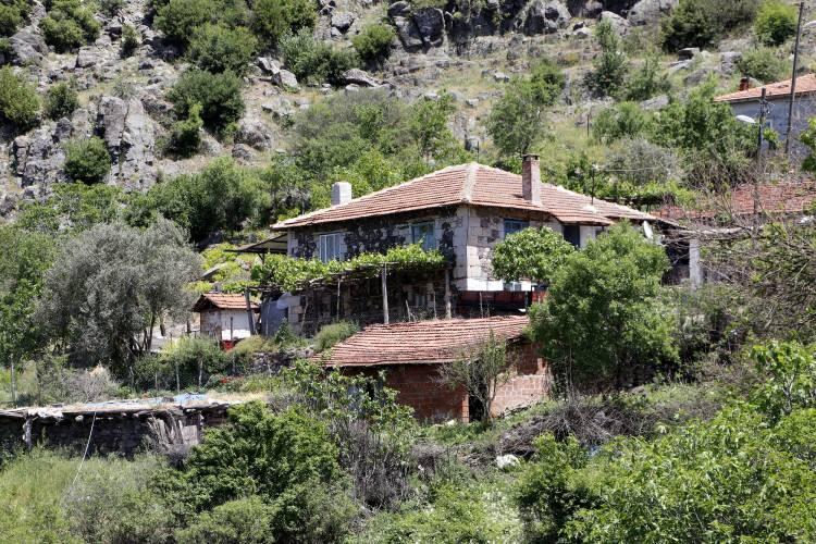 <p>Dışarıyla pek bağlantı kurmuyoruz. Şu anda da en büyük moral kaynağımız bir vaka olmamasıdır" dedi.</p>

<p> </p>
