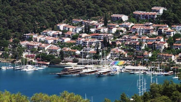<p><strong>Aydın</strong></p>

<p>Nisan 2021 Konut Satış Adedi: 2.349</p>

<p>Toplam Satış İçinde Payı (%): 2</p>

<p>Ortalama Metrekare Satış Fiyatı (TL/m2): 4.169</p>

<p>Ortalama Fiyat (TL): 513.940</p>

<p>Yıllık Değer Değişimi (%): 55,5</p>

<p>.</p>
