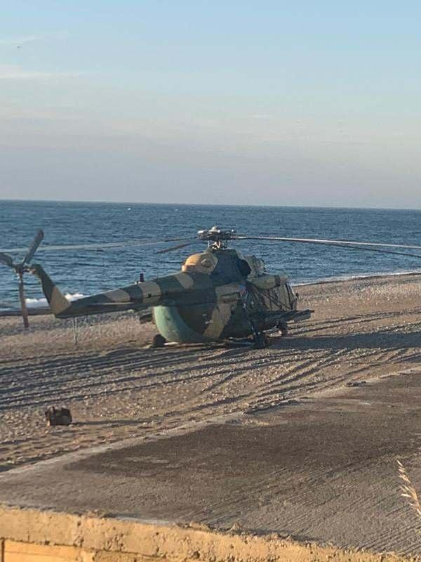 <p>Azerbaycan Hava Kuvvetler'ine ait, içinde 6 personelin bulunduğu Mİ-17 tipi helikopter, dün saat 19.00 sıralarında motor arızasıyla nedeniyle Tirebolu ilçesi Yalıköy sahil mevkisine zorunlu iniş yaptı.</p>
