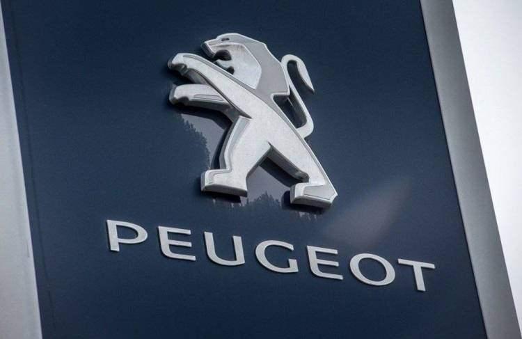 <p>7 bin 74 ile Peugeot,</p>
