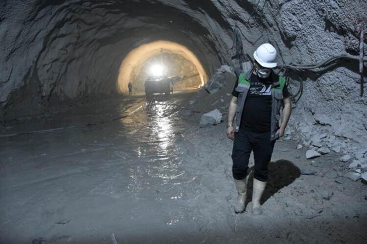 <p>Böylesine büyük bir projede çalışmanın kendisi için motive edici etkisinin olduğuna dikkati çeken Germiş, salgının zorluklarına rağmen durmadan çalışmayı sürdürdüklerini anlattı.</p>
<p> </p>