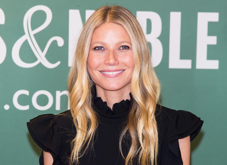 <p>Paltrow'a dava açtı. 5 milyon dolarlık dava açan Watson avukatlarıyla beraber mahkemeye başvurdu. </p>
