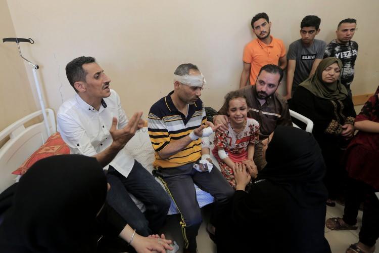 <p>Öte yandan, İsrail'in 10 Mayıs'tan bu yana abluka altındaki Gazze Şeridi'ne düzenlediği saldırılarda 59'u çocuk, 35'i kadın olmak üzere 200 kişi yaşamını yitirdi, 1307 kişi yaralandı.</p>