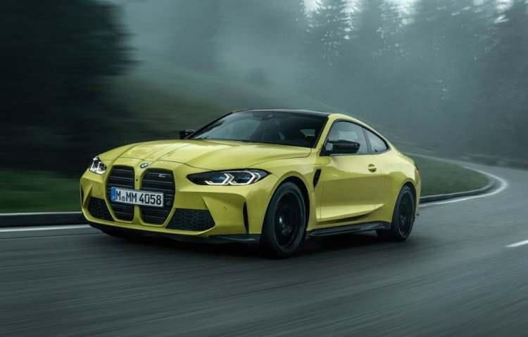 <p><strong>BMW M4 COMPETİTİON COUPE</strong></p>

<p>Yeni BMW M4 Competition Coupe modelleri Türkiye’de yollara çıkıyor. </p>

<p>Yeni BMW M4 Competition Coupe ise 2.400.000 TL’den başlayan fiyatlarla satılacak. </p>
