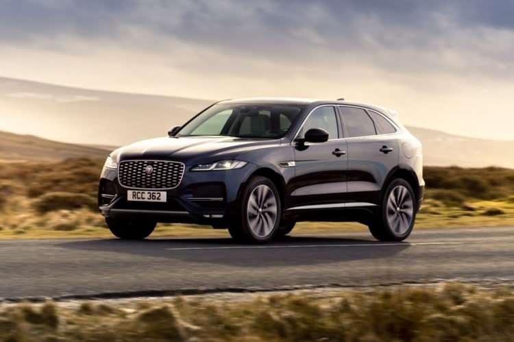 <p><strong>JAGUAR F-PACE</strong></p>

<p>Jaguar’ın, SUV’u Yeni F-PACE, 2.0 litre 204 BG dizel motoru ile 1.311.857 TL’den başlayan fiyatıyla Türkiye'de satışa sunuldu.</p>
