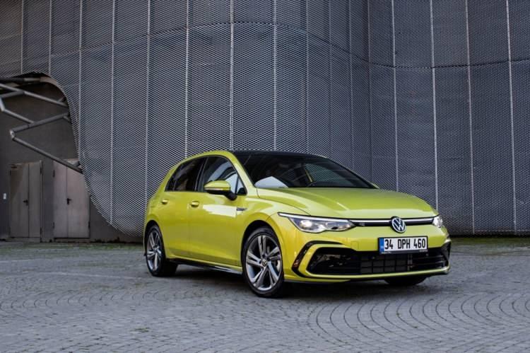 <p>eTSI HAFİF HİBRİT TEKNOLOJİSİ</p>

<p>Yeni Golf’te 7-ileri DSG şanzımanla kombine edilen eTSI motor sistemi, temelde 48 Volt’luk lityum-iyon bataryaya sahip 9,4kW gücünde bir elektrik motoruyla destekleniyor. Yüzde 10’a kadar daha az CO2 salımı ve maliyetsiz ekstra güç sayesinde düşük yakıt tüketimi sağlayan sistem Golf 8’de bulunan sürdürülebilir teknolojilerin en önemlisi.</p>
