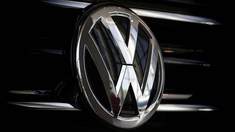 <p><strong>VOLKSWAGEN </strong></p>
<p>2006 model Volkswagen Polo da 50 bin lira altında kalan nadir araçlardan. 50 bin lirayı sınır düşünürsek alt fiyatlarında seçenekler bulabilirsiniz.</p>