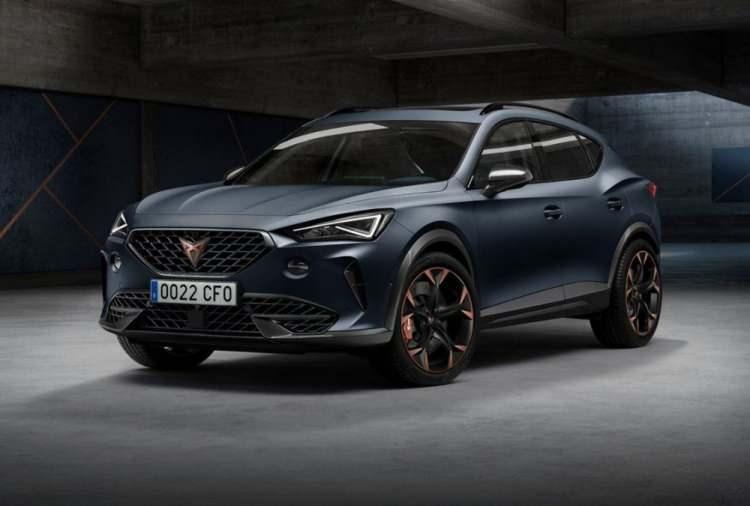 <p>Türkiye’de satışa sunulan ilk CUPRA modeli Formentor oldu. İsmini İspanya’nın Mayorka adasındaki sarp kayalıklardan oluşan Formentor burnundan alan model, sadece CUPRA markasına özel olarak geliştirilen ilk model.</p>
