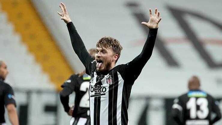 <p>SORU: Ljajic konusunu nasıl yönettiniz?<br />
<br />
CEVAP: Sezon başında Ljajic iyi durumda değildi, sakatlıkları oldu, ardından COVİD süreci oldu. Ocak ayından sonra kendini vermeye başladı. Şampiyonluk yolunda her oyuncumuz katkı verdi.</p>
