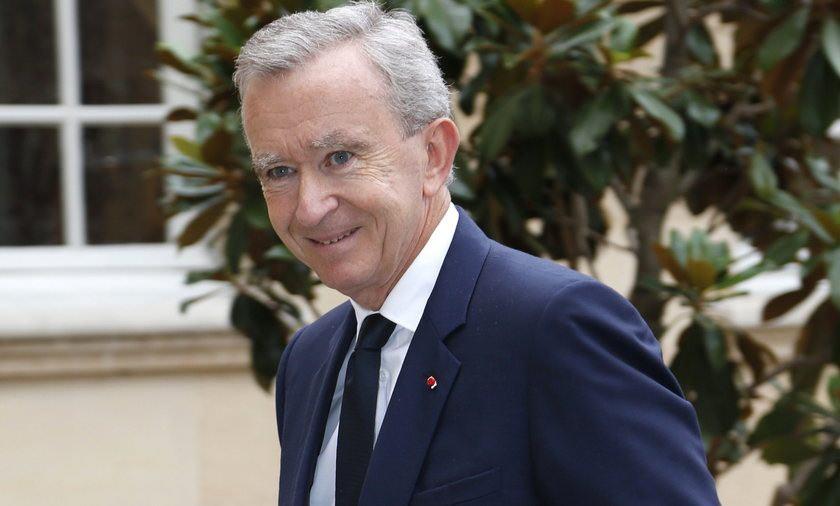 <p><strong>1- Bernard Arnault (Fransa)</strong><br />
<br />
186,3 Milyar dolar<br />
<br />
Lüks eşya firması LVMH genel müdürü</p>
