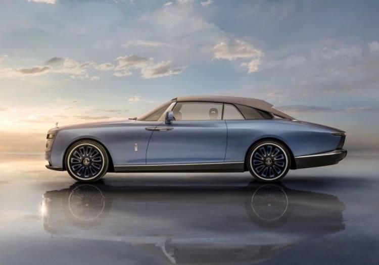 <p>Sahibine özel olarak tasarlanan araç, 20 milyon Sterlinllik (28 milyon dolar) fiyatıyla, 2019 yılında 11.5 milyon sterline satılan Bugatti'nin La Voiture Noir modelini geride bıraktı.</p>
