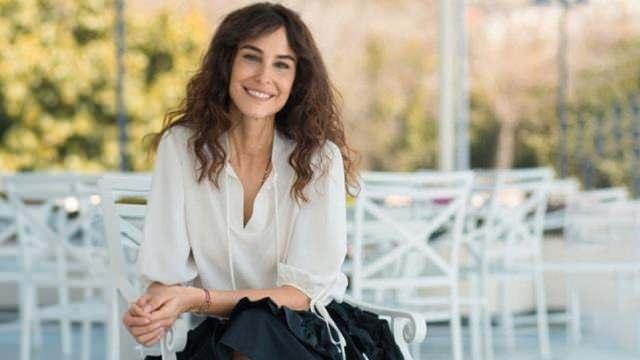 <p><strong>47 yaşındaki oyuncunun paylaşımını gören Songül Öden, Uğurkan Erez, Hazal Kaya, Burcu Kara, Hande Kazanova ve İpek Acar gibi ünlü isimler beğenilerini dile getirdi.</strong></p>