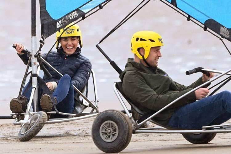 <p>&Ccedil;ift yaklaşık 10 yıldır evliliklerini &ouml;rnek bir şekilde devam ettiriyor.&nbsp;</p>
