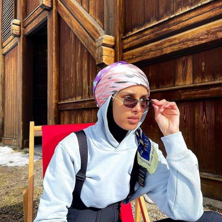 <p><strong>Modelin yeni görevi, moda dünyasındaki birçok kesim tarafından da memnuniyetle karşılandı. Moda sitesi Melk & Honning'den editör Ida Eide Einarsdóttir, Rawdah'ın moda sektörünü doğru yola yönlendirecek bir kadın olduğunu belirterek "Rawdah, az sayıda kişiye ayrılmış moda sektöründeki demokratikleşmeyi temsil ediyor" ifadelerini kullandı.</strong></p>

<p> </p>
