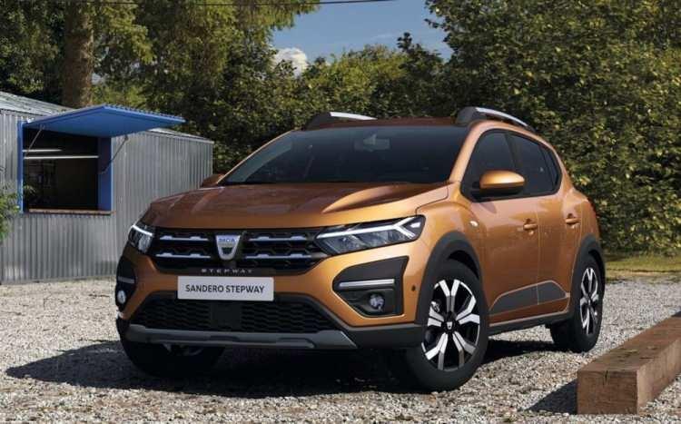 <p>Renault-Nissan-Mitsubishi Grubu'nun CMF-B altyapısını kullanmaya başlayan model 300 mm uzadı.</p>
