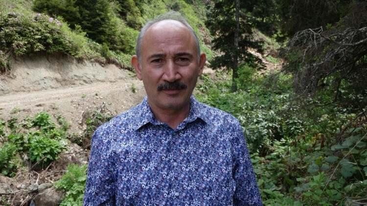 <p>İşin çözüm noktasının hayvanların aç kalmaması olduğunu gördüm. Kasaplık yapan bir arkadaşımızdan rica ettik, sakatatları bize getirdi.</p>

<p> </p>
