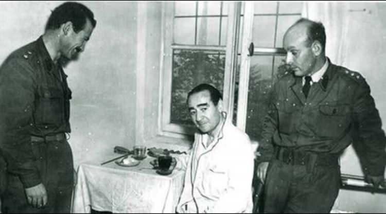 <p><strong>- "Menderes'in yardımını gören kişiler, onun aleyhinde ifadeler verdi"</strong></p>
<p>Menderes'in ailesiyle 2-3 kez görüştüğünü, bu görüşmelerin komutan odasında gerçekleştiğini belirten Taşdelen, sözlerine şöyle devam etti:</p>
