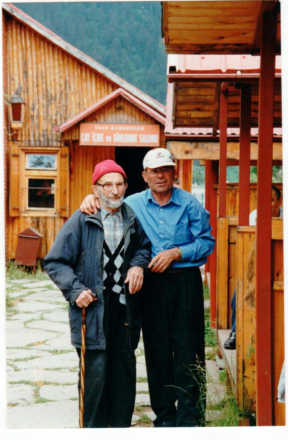 <p>Uzungöl’de eskiden insanlar nasıl yaşadıysa o şekilde dizayn edildi. Özellikle bu eve giren Uzungöl’ün yaşlıları çok etkileniyorlar. </p>
