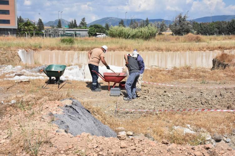 <p>Balığı sevmeleri, geniş bir alana yayılarak yaşamaları. Suları çok iyi kullanmaları. Örneğin çöple ilgili bir şey bulamıyoruz, çevreye de duyarlı bir topluluk olduklarını görüyoruz. </p>
