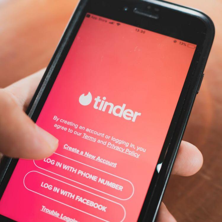 <p>Tinder - 77%</p>
