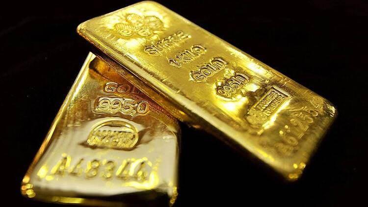 <p>Dolar bazında altın fiyatında ana yönün yukarı olmaya devam ettiğini aktaran Özer, şu değerlendirmelerde bulundu:</p>
<p>"Son dönemde yaşanan hızlı yükseliş ons altında aşağı yönlü bir düzeltmeye kapı açmış olabilir. Teknik olarak ons altın için 1.868 dolar seviyesi kritik destek konumunda. Bu seviyenin altında günlük kapanışlar olması halinde satışların 1.816 dolar seviyesine doğru sarkması beklenebilir. </p>