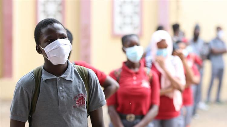 <p>DSÖ Afrika’nın yeni aşı uygulama görevlisi Dr. Phionah Atuhebwe, "Bağlılık ve yerel kaynak kullanımı çok önemliç Fildişi Sahili Cumhuriyeti, Covax'tan ultra soğuk zincirler gerektiren aşıları almak için başvurduğunda, hükümet gidip kiti almak için başkanlık jetini göndermeye istekliydi. Ülkelerimizin ihtiyaç duyduğu türden taahhüt budur” dedi.</p>
<p> </p>