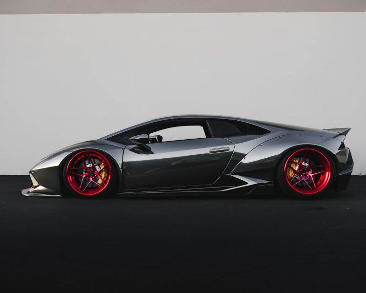 <p><strong>Lamborghini Sesto Elemento: 2.2 Milyon Dolar</strong></p>
<p> </p>