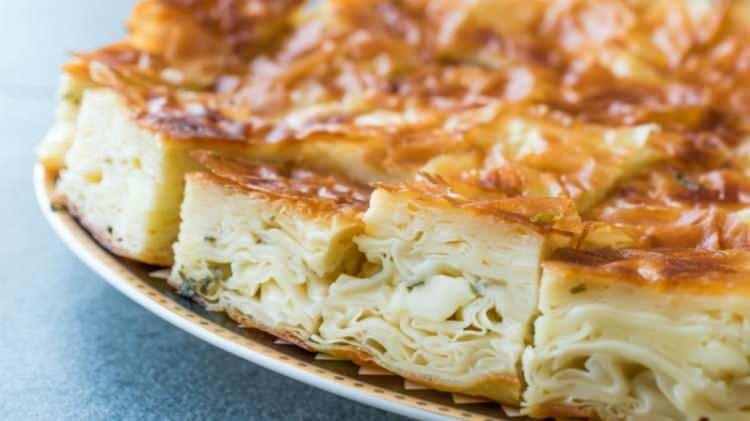 <p><strong>Su Börek: </strong>230 kalori</p>