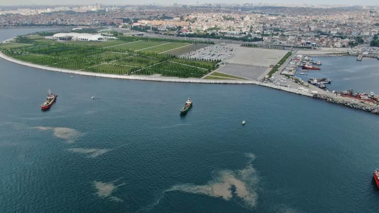 <p>Nerelerde arıtmalar var biliyoruz, hangi seviyede arıtıldığını biliyoruz. Örneğin Kadıköy, Yenikapı, Üsküdar, Baltalimanı ve Paşabahçe ön arıtma tesislerinde iyileşme planlarının yapılması önerilerimiz arasında. Sadece deşarjlar değil nehirlerde çok önemli özellikle Susurluk havzasındaki tüm akarsularda onların kirlilik oranlarını düşürmeye yönelik çalışmalar yapılmalı. Bunlar önerilerimiz arasında" dedi. </p>
