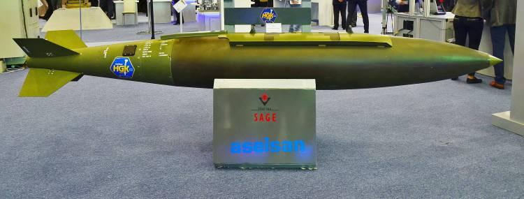<p>Uçaklardan atılan ya da karadan roketle hızlandırılarak çalışır hale gelebilen ramjet (süpersonik) ve scramjet (hipersonik) teknolojisinin kritik önemine değinen Gürcan Okumuş, “Bu noktada artık örnek alabileceğimiz, açık kaynaklardan ulaşabileceğimiz sistemler yok. </p>